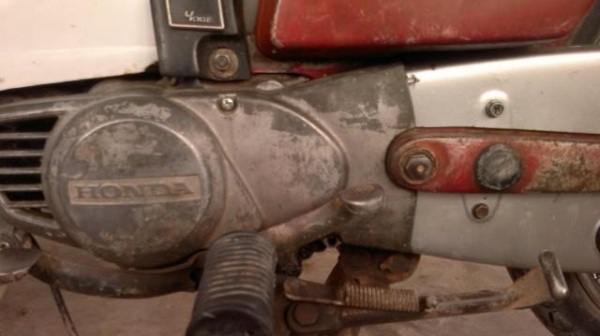 C700 สีน้ำตาล สภาพพร้อมประกวด มีเล่ม ราคากันเอง