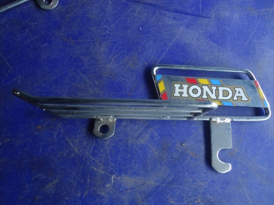 ที่พักเท้า ดรีม ครุสภา ของเก่าเก็บ มี 7 คู่ ราคากันเอง ที่พักเท้า ดรีม ครุสภา ของเก่าเก็บ มี 7 คู่ ราคากันเอง