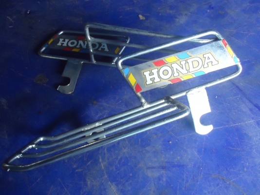 ที่พักเท้า ดรีม ครุสภา ของเก่าเก็บ มี 7 คู่ ราคากันเอง ที่พักเท้า ดรีม ครุสภา ของเก่าเก็บ มี 7 คู่ ราคากันเอง