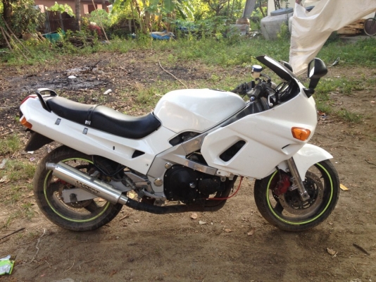 ขาย ZZR 400 มีอืนวอย 33000พล้อมส่ง 30000 มาเอาเอง ไม่ลดแล้วคับ