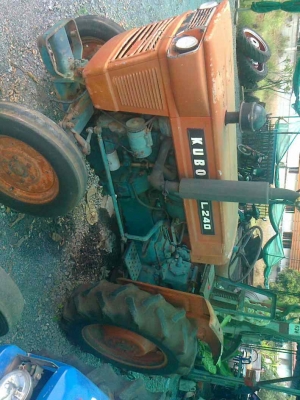 ขายรถไถคูโบต้า 240 (24แรง) สภาพพร้อมใช้งาน รถแห้งเก่าเก็บครับ