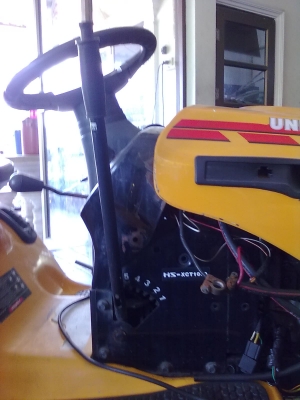 รถตัดหญ้า UNIVERSAL รถตัดหญ้า UNIVERSAL