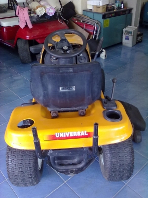รถตัดหญ้า UNIVERSAL รถตัดหญ้า UNIVERSAL