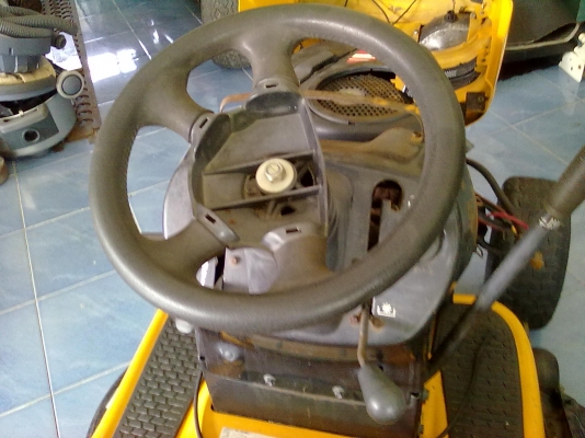 รถตัดหญ้า UNIVERSAL รถตัดหญ้า UNIVERSAL