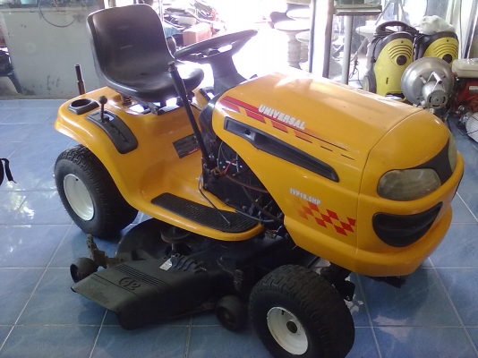 รถตัดหญ้า UNIVERSAL รถตัดหญ้า UNIVERSAL