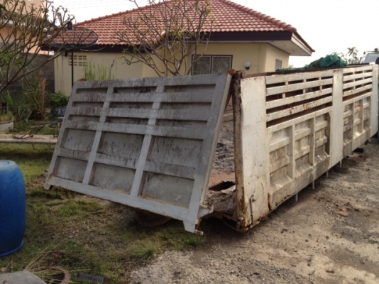 ขายกระบะ (ดั้ม) ราคา 50,000. ไม่มีลูกดั้มและคัสซีลอย ยกลงจาก ROCKY  210