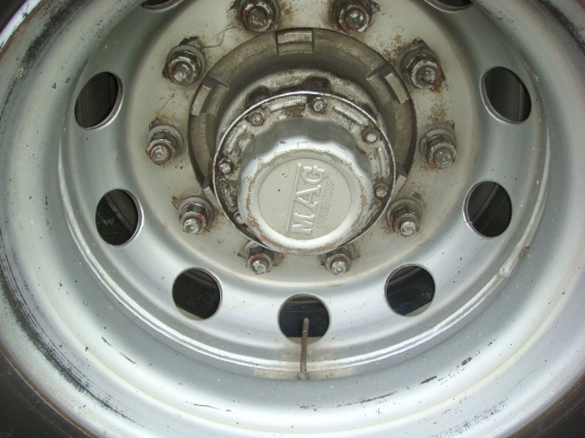 /ฝากขายหางบรรทุก-น้ำมัน-40.000ลิตร-3-เพลา-โหลดล่าง