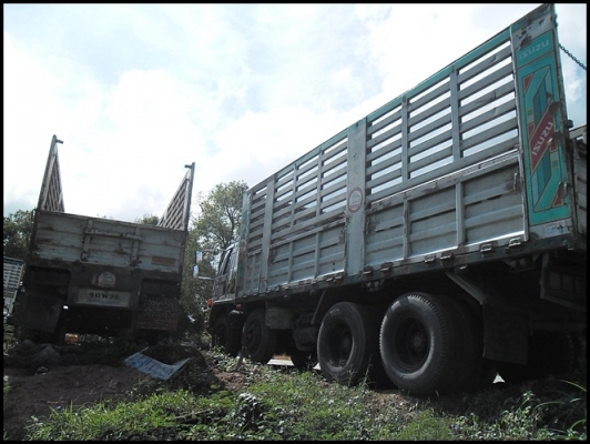 สิบล้อ JCM  2คานหน้า วางเครื่อง 320 สวยๆ