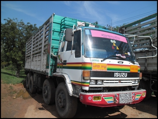 สิบล้อ JCM  2คานหน้า วางเครื่อง 320 สวยๆ