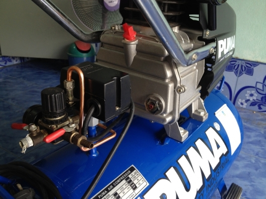 ขาย ปั้มลม ยี่ห้อ PUMA ถัง50ลิตรหน่อยครับ