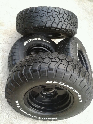 เอาไปเลย ชุดนี้ 27000  BF KM2 265/75R16 พร้อมล้อ ลาย Bradley V 16x8-25