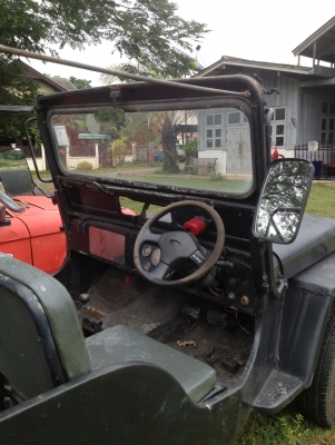 รถยนต์จี้ปวิลลี่ เครื่องISUZU 190 ขับเคลื่อน4ล้อ ทะเบียนเต็ม