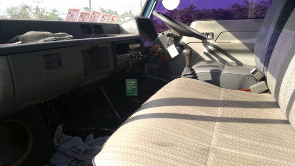 ขายรถน้ำ6 ล้อ 6000 ลิตร MITSUBISHI 115 แรง ปี38 เกียร์สั้น ใช้ปั้มปั่นสเปร์ดูด-ฉีดในตัว