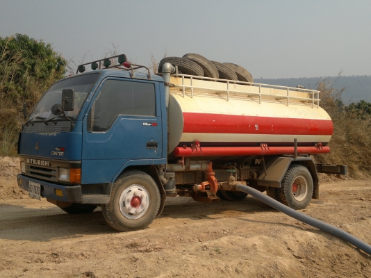 ขายรถน้ำ6 ล้อ 6000 ลิตร MITSUBISHI 115 แรง ปี38 เกียร์สั้น ใช้ปั้มปั่นสเปร์ดูด-ฉีดในตัว