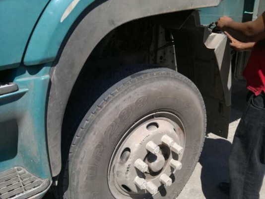 รถฮีโน่ 10 ล้อ รั่ว 380 แรงม้า สนใจติดต่อ 081-6079515 รถฮีโน่ 10 ล้อ รั่ว 380 แรงม้า สนใจติดต่อ 081-6079515