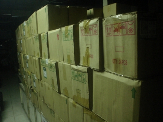 ซีลีโคลใหม่แกะกล่องมีเยอะขายถูกมากๆๆหลอดละ20บาท081-585-6957