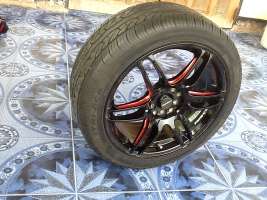 ขายด่วนล้อแมกสวยย17นิ้้ว 55 /215/17 ขายด่วนล้อแมกสวยย17นิ้้ว 55 /215/17