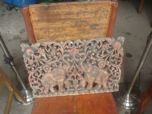 บริสโตนแท้265/65R17ขาย4เส้น2,500บาทโคมไฟแสตนเลสอันละ1,200บาทไม้ลายฉลุเก่า2ชิ้น3,000บาท