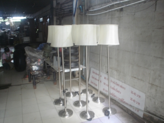 บริสโตนแท้265/65R17ขาย4เส้น2,500บาทโคมไฟแสตนเลสอันละ1,200บาทไม้ลายฉลุเก่า2ชิ้น3,000บาท