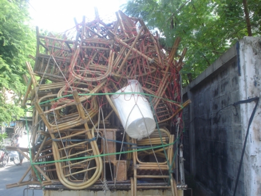 โครงเก้าอี้หวายมี 45 ตัวสภาพดีขายเหมาทั้งหมด 6,000บาทพร้อมส่ง