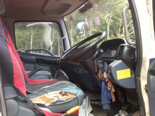 รถฮีโน่ 6 ล้อดั้ม FC4J 175 แรงม้า ปี 49  สนใจติดต่อ 081 - 6079515