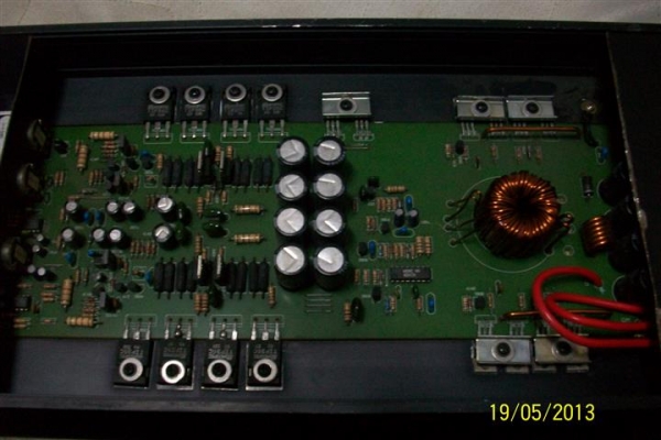 เหลือ 2ch ตัวเดียว 1000 พร้อมส่่งธรรมดา