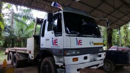 รถฮีโน่ 10 ล้อ ท้ายลาด 260 แรงม้า  สนใจติดต่อ 081 - 6079515