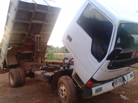 Mitsu Canter115 ดั้ม Fหน้า Fหลัง แอรเย็น ภายในสวย Mitsu Canter115 ดั้ม Fหน้า Fหลัง แอรเย็น ภายในสวย