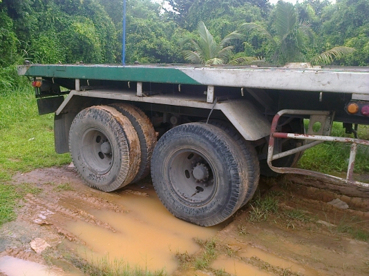 10ล้อหัวลากUD250แรง สวยมากเดิมๆ+หางพื้นเรียบPANUS 10ล้อหัวลากUD250แรง สวยมากเดิมๆ+หางพื้นเรียบPANUS