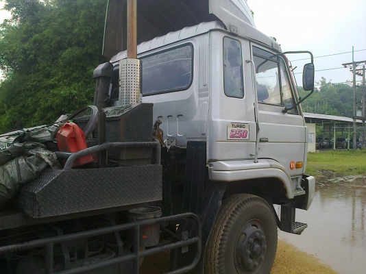 10ล้อหัวลากUD250แรง สวยมากเดิมๆ+หางพื้นเรียบPANUS 10ล้อหัวลากUD250แรง สวยมากเดิมๆ+หางพื้นเรียบPANUS