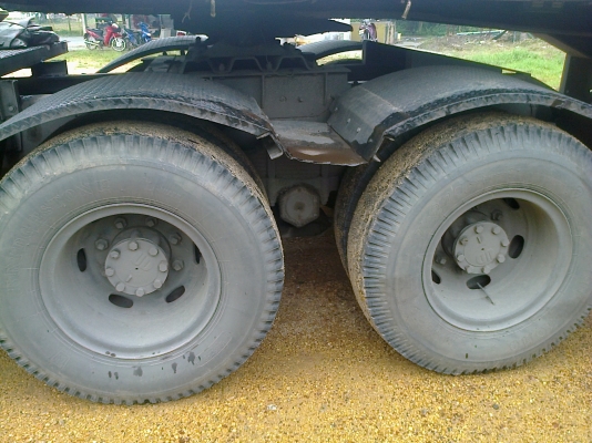 10ล้อหัวลากUD250แรง สวยมากเดิมๆ+หางพื้นเรียบPANUS 10ล้อหัวลากUD250แรง สวยมากเดิมๆ+หางพื้นเรียบPANUS