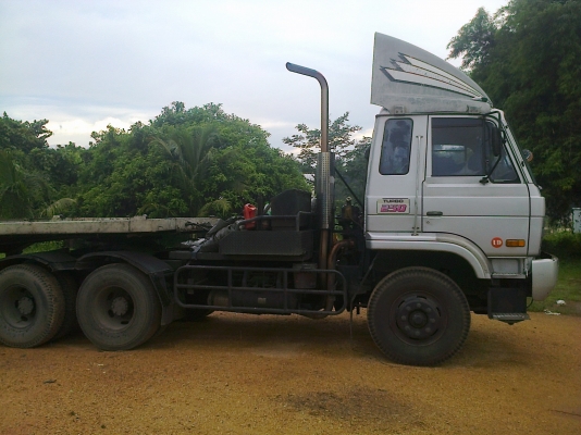 10ล้อหัวลากUD250แรง สวยมากเดิมๆ+หางพื้นเรียบPANUS 10ล้อหัวลากUD250แรง สวยมากเดิมๆ+หางพื้นเรียบPANUS