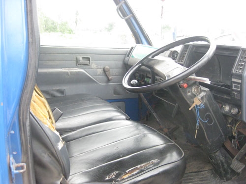 ขาย NKR 110 หกล้อโดยสาร ยาว 4.3 m จดปี 36 พร้อมใช้ โทร 088-4501277 ขาย NKR 110 หกล้อโดยสาร ยาว 4.3 m จดปี 36 พร้อมใช้ โทร 088-4501277