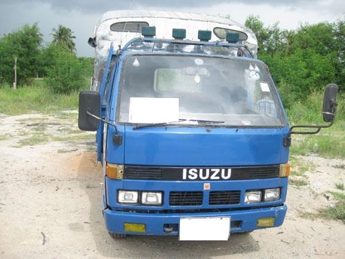 ขาย NKR 110 หกล้อโดยสาร ยาว 4.3 m จดปี 36 พร้อมใช้ โทร 088-4501277 ขาย NKR 110 หกล้อโดยสาร ยาว 4.3 m จดปี 36 พร้อมใช้ โทร 088-4501277