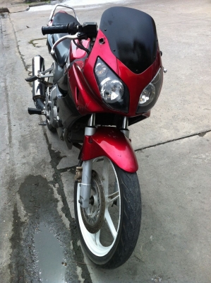 ขายCBR150Rคาร์บู ปี 2546ราคา 20,000บาท ลดได้ครับ!