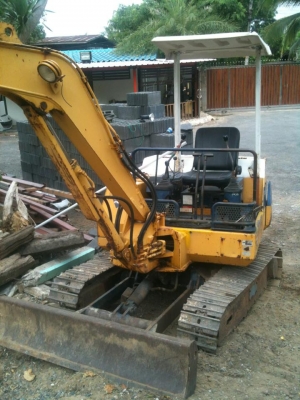 ขายรถแม็คโค pc 30-6 ราคา 370.000 บาท ขายรถแม็คโค pc 30-6 ราคา 370.000 บาท