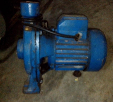 ขายมอเตอร์ปั้มหอยโข่ง มือสอง  1แรง 1 1/2 นิ้ว ถูก