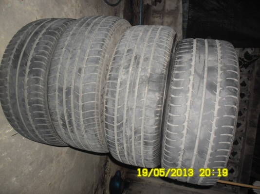 ขายแม๊กซ์สกายไลน์  ฝาครบ สีเดิม  4วง พร้อมยาง 4เส้น