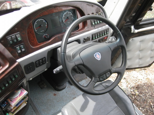 ต้องการซื้อรถบัส8ล้อเกียร์ออโต้