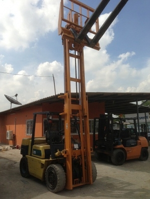 ขาย ฟอล์คลิฟท์ 3.5 ตัน KOMATSU FD35-5 รถเก่าญี่ปุ่น เสา 4 เมตร ฮิ้งฟอล์ค ขาย ฟอล์คลิฟท์ 3.5 ตัน KOMATSU FD35-5 รถเก่าญี่ปุ่น เสา 4 เมตร ฮิ้งฟอล์ค