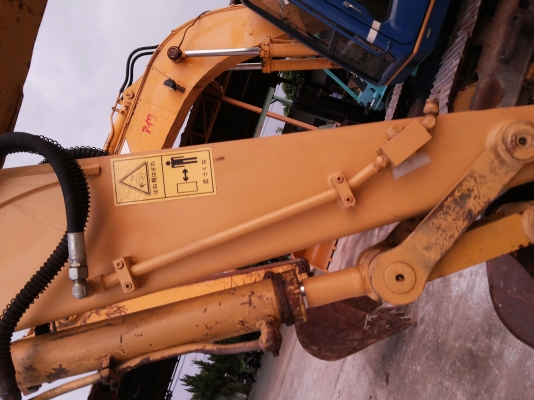 ขายรถขุดนำเข้า E70  พร้อมเอกสารใบแจ้งจำหน่าย มีรายหัวเจาะ ราคาพิเศษสำหรับหน้าฝน