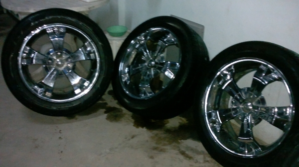 ลดราคาขายด่วนๆ ขายล้อแม็ก ขอบ 20 " ลดราคาขายด่วนๆ ขายล้อแม็ก ขอบ 20 "