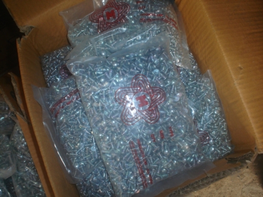 ขายน๊อตเกลียวปล่อยใหม่ถุงละ 150 บาท ถุงละ 3 กก.โทรฯเลยจัดส่งทั่วไทย