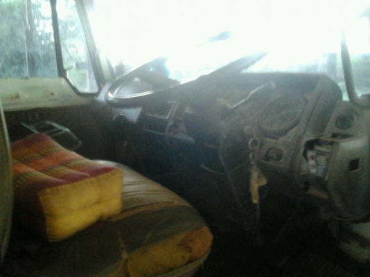 HINO F17 - 168 HP EH700 สิบล้อดั๊มพ์ 2 เพลา กระบะดั๊มพ์เหล็ก 12 ตันสภาพสวย เครื่องแน่นแรงดี ภายในเก๋งคอนโซลสวยครบ แอร์ พวงมาลัยเพาเวอร์ ช่วงล่างคัชซีสวยไม่มีบวม ยางสภาพดี 10 เส้นประมาณ 70\% พร้อมบรรทุกพร้อมใช้งาน เอกสารทะเบียนภาษีครบพร้อมโอน