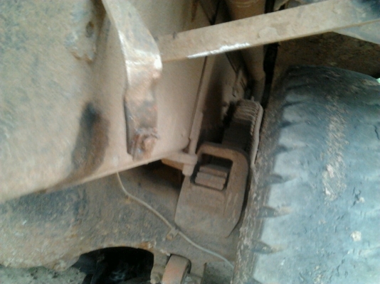 HINO F17 - 168 HP EH700 สิบล้อดั๊มพ์ 2 เพลา กระบะดั๊มพ์เหล็ก 12 ตันสภาพสวย เครื่องแน่นแรงดี ภายในเก๋งคอนโซลสวยครบ แอร์ พวงมาลัยเพาเวอร์ ช่วงล่างคัชซีสวยไม่มีบวม ยางสภาพดี 10 เส้นประมาณ 70\% พร้อมบรรทุกพร้อมใช้งาน เอกสารทะเบียนภาษีครบพร้อมโอน