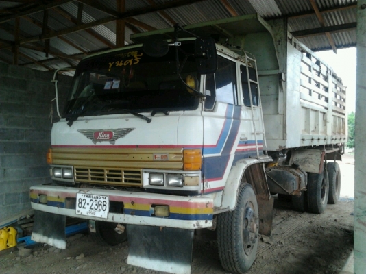 HINO F17 - 168 HP EH700 สิบล้อดั๊มพ์ 2 เพลา กระบะดั๊มพ์เหล็ก 12 ตันสภาพสวย เครื่องแน่นแรงดี ภายในเก๋งคอนโซลสวยครบ แอร์ พวงมาลัยเพาเวอร์ ช่วงล่างคัชซีสวยไม่มีบวม ยางสภาพดี 10 เส้นประมาณ 70\% พร้อมบรรทุกพร้อมใช้งาน เอกสารทะเบียนภาษีครบพร้อมโอน