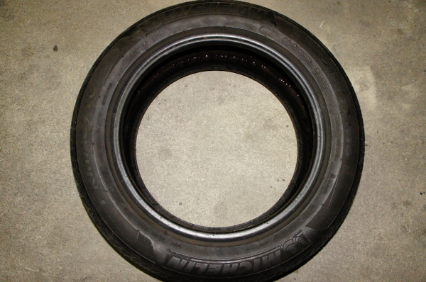 ยาง MICHELIN  215/55/R16 ปี10 ราคา 2000 (วงศ์สว่าง)