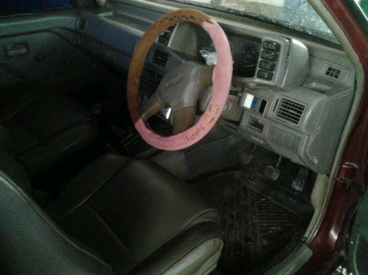 ISUZU TFR มังกรทอง SPACECAB 2.5 MT ปี 33 รถบ้านเดิมๆทั้งคันไม่มีชนหนัก ช่วงล่างแน่น ภายในเก๋งคอนโซลสวย แอร์เย็นจัด เครื่องแห้งแน่นดี กระบะไม่มีผุ คัชซีสวยไม่มีปะไม่มีผุ ยางสภาพดี 70\% พร้อมใช้งาน เอกสารทะเบียนภาษีครบพร้อมโอน ราคาต่อรองได้ครับ