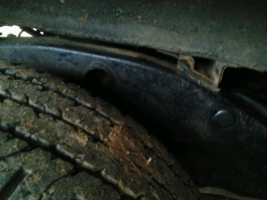 ISUZU TFR มังกรทอง SPACECAB 2.5 MT ปี 33 รถบ้านเดิมๆทั้งคันไม่มีชนหนัก ช่วงล่างแน่น ภายในเก๋งคอนโซลสวย แอร์เย็นจัด เครื่องแห้งแน่นดี กระบะไม่มีผุ คัชซีสวยไม่มีปะไม่มีผุ ยางสภาพดี 70\% พร้อมใช้งาน เอกสารทะเบียนภาษีครบพร้อมโอน ราคาต่อรองได้ครับ