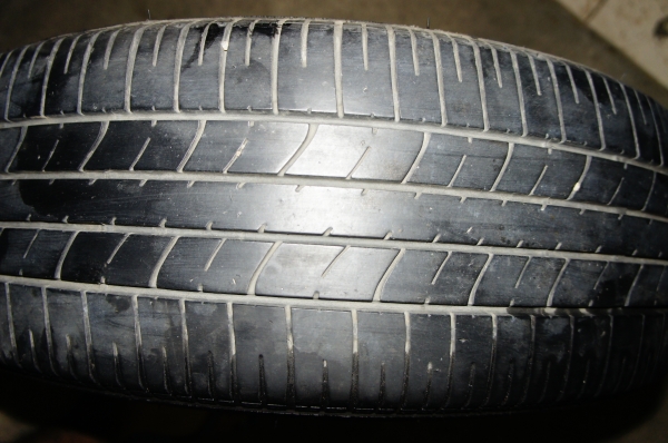 ยาง BRIDGESTONE TURANZA 195/55/R16 ปี11 ราคา 2800 (วงศ์สว่าง)
